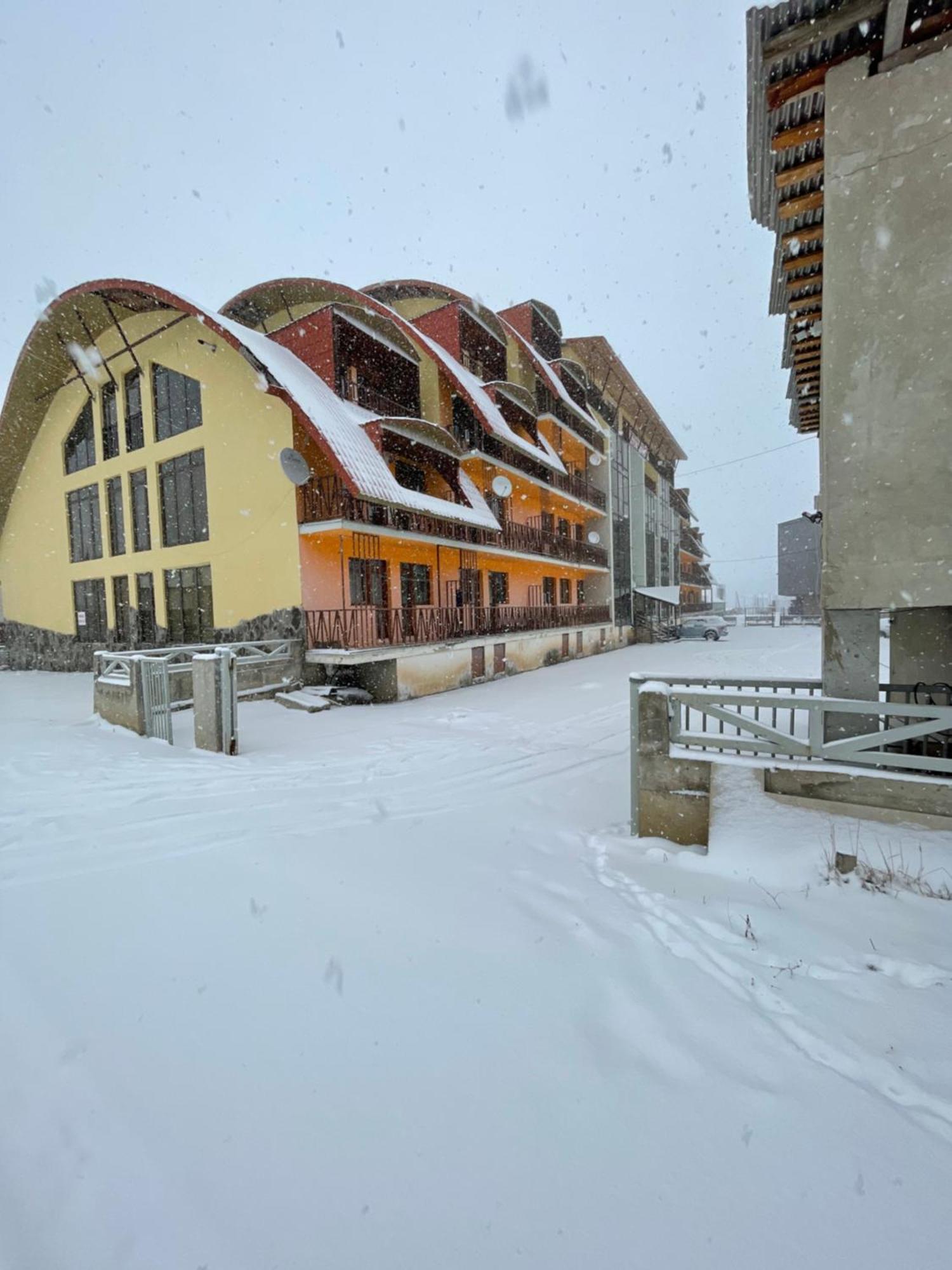 Apartment In Hotel Snow Plaza Bakuriani Exterior photo